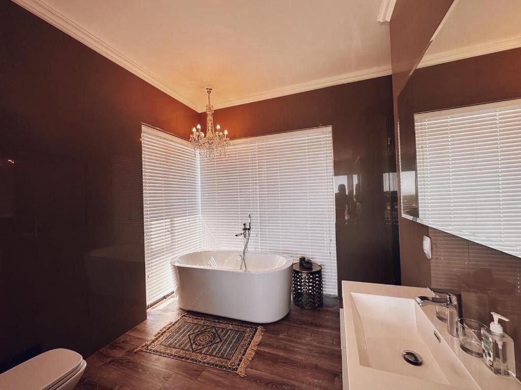 Luxury Home Located On Pinnacle Point Golf Estate Mossel Bay Extérieur photo