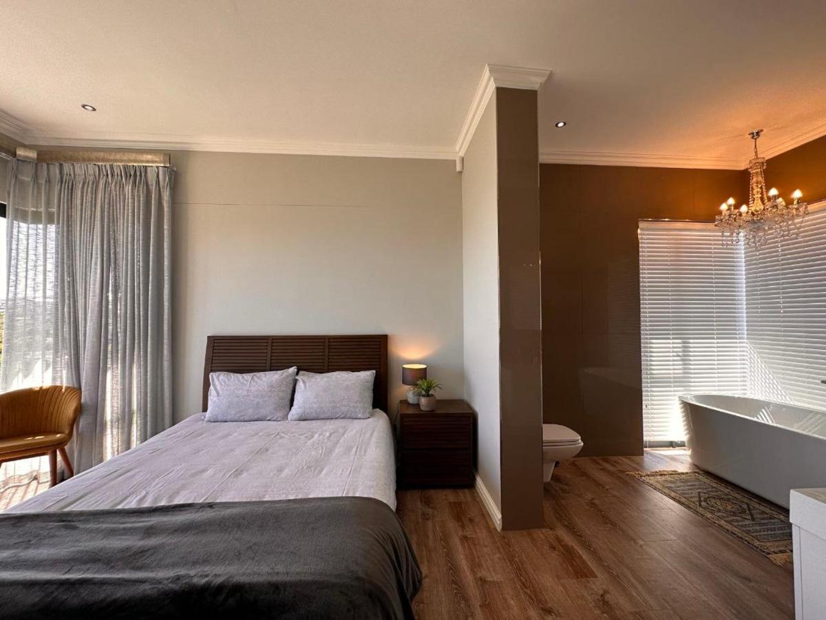 Luxury Home Located On Pinnacle Point Golf Estate Mossel Bay Extérieur photo